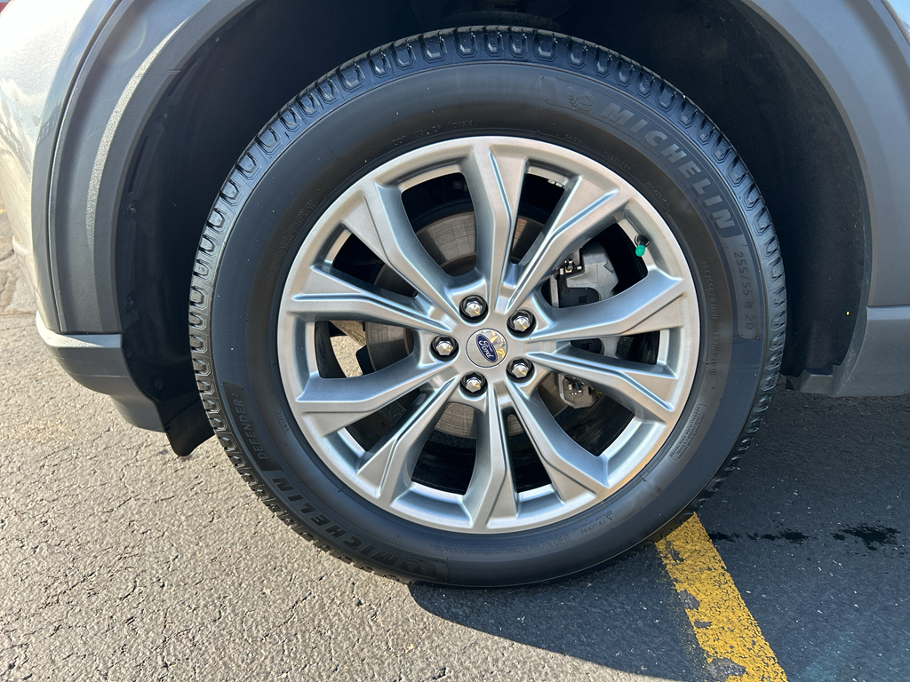 View vehicle photo 3