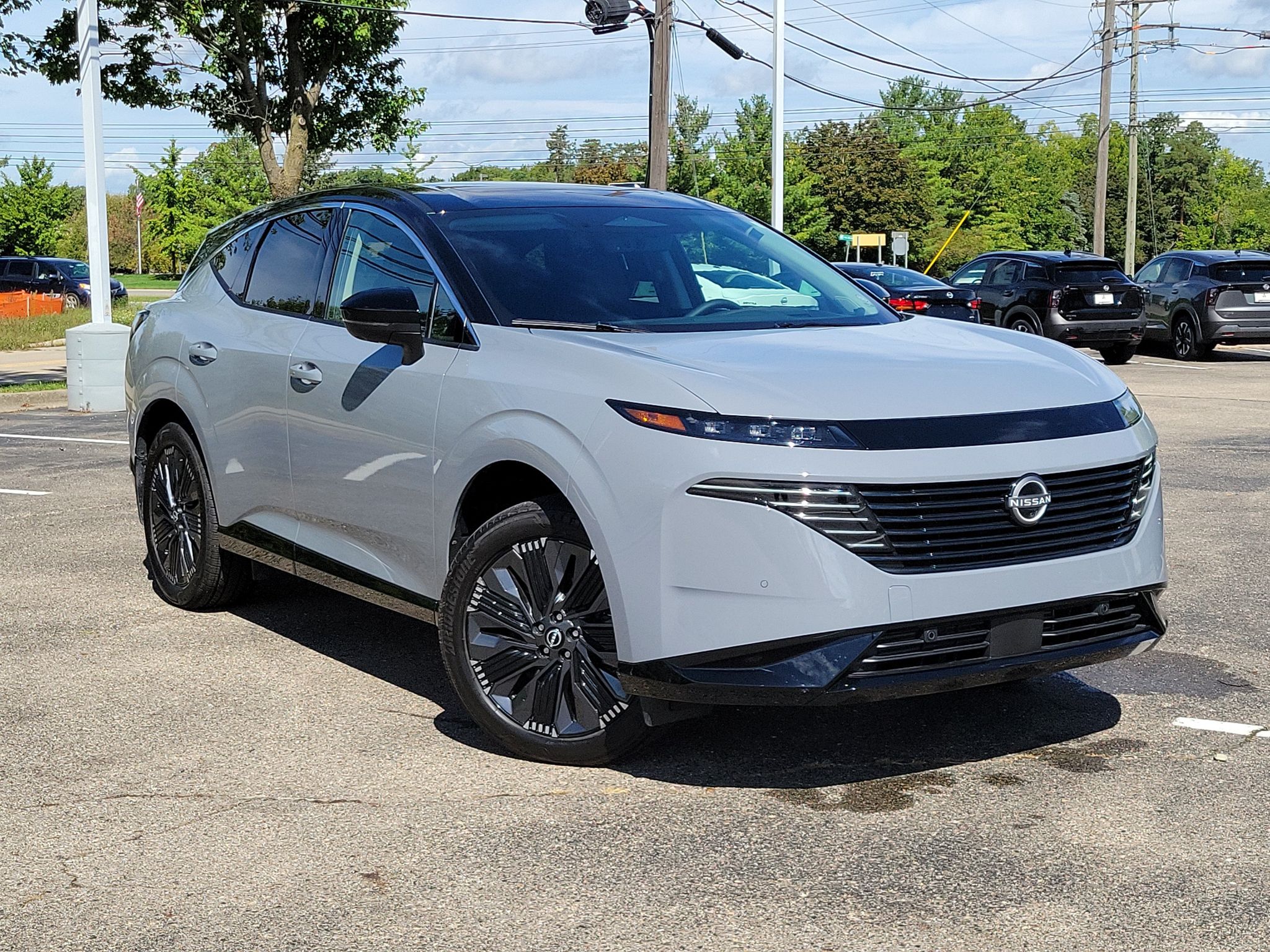 Boulder Gray Pearl/Super Black 2025 Nissan Murano SUV / Crossover All-Wheel Drive 9-Speed Automatic