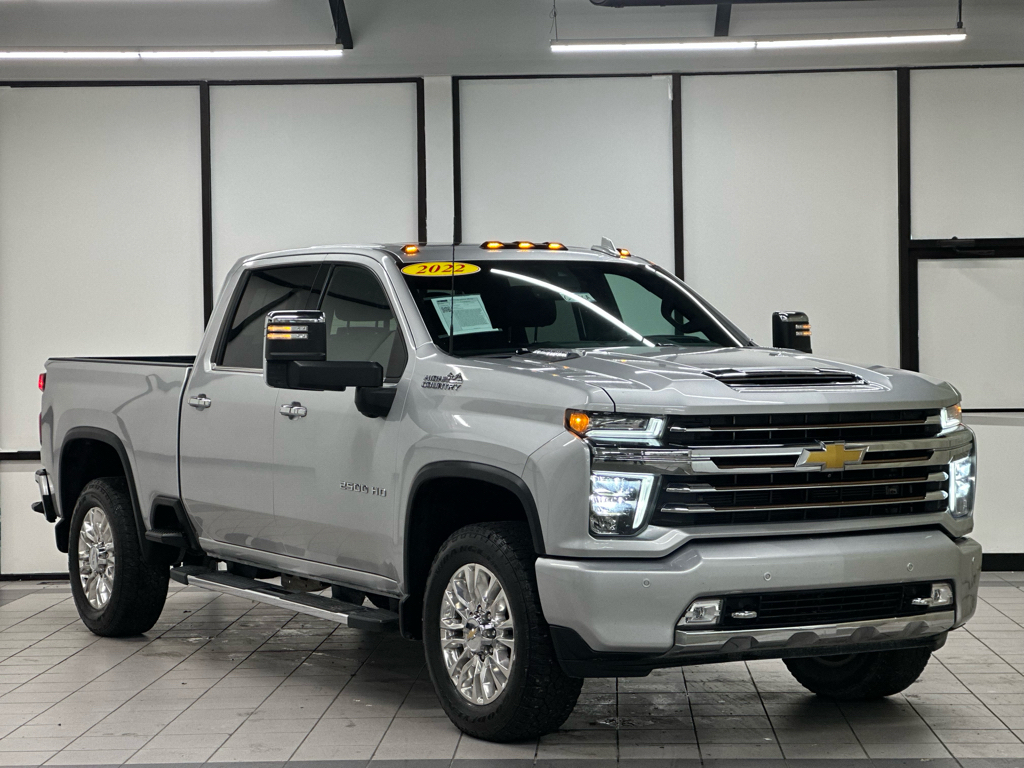 Silver Ice Metallic 2022 Chevrolet Silverado 2500HD High Country Crew Cab 4WD Pickup Truck Four-Wheel Drive Automatic