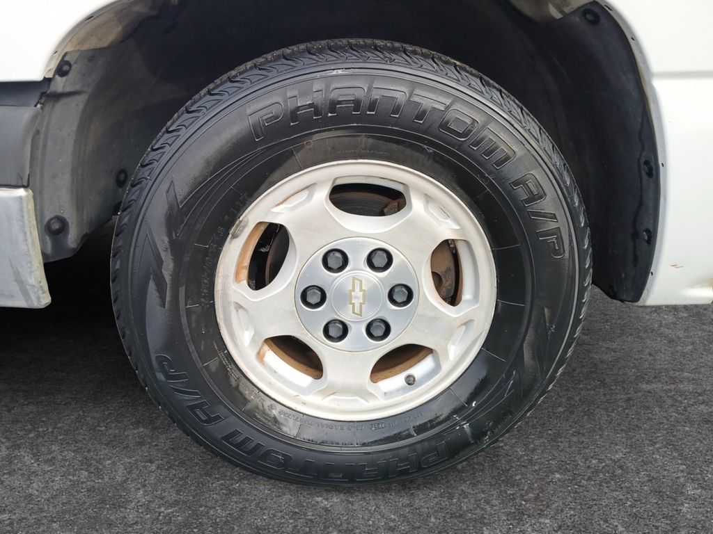 2004 Chevrolet Silverado 1500 LS Extended Cab RWD