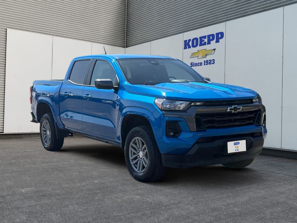 View vehicle photo 7