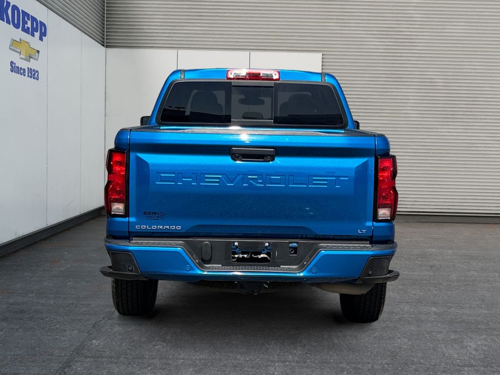 View vehicle photo 4