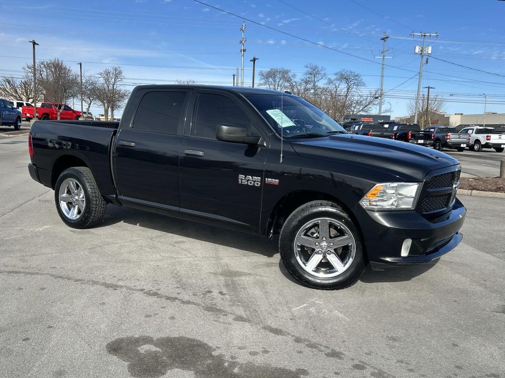 2017 RAM 1500 Express Crew Cab 4WD
