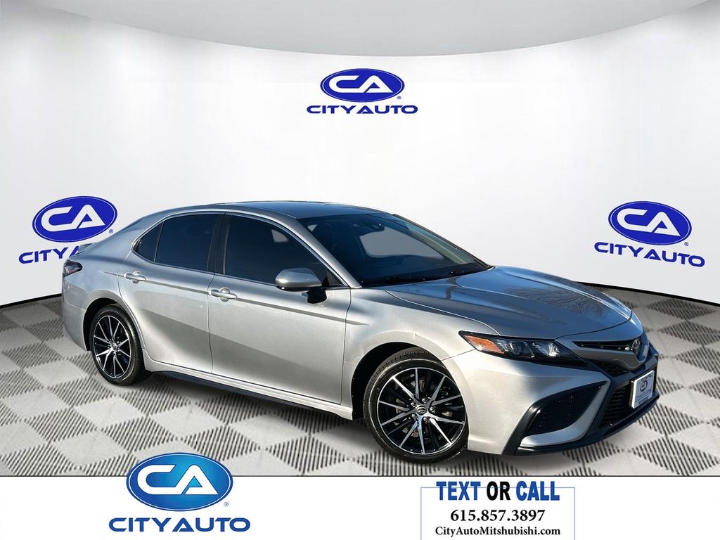 2021 Toyota Camry SE FWD