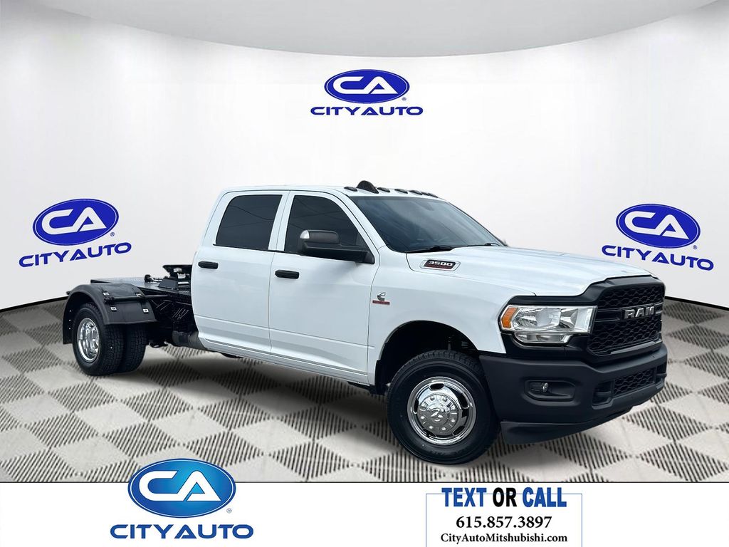 2022 RAM 3500 Chassis Tradesman Crew Cab DRW 4WD