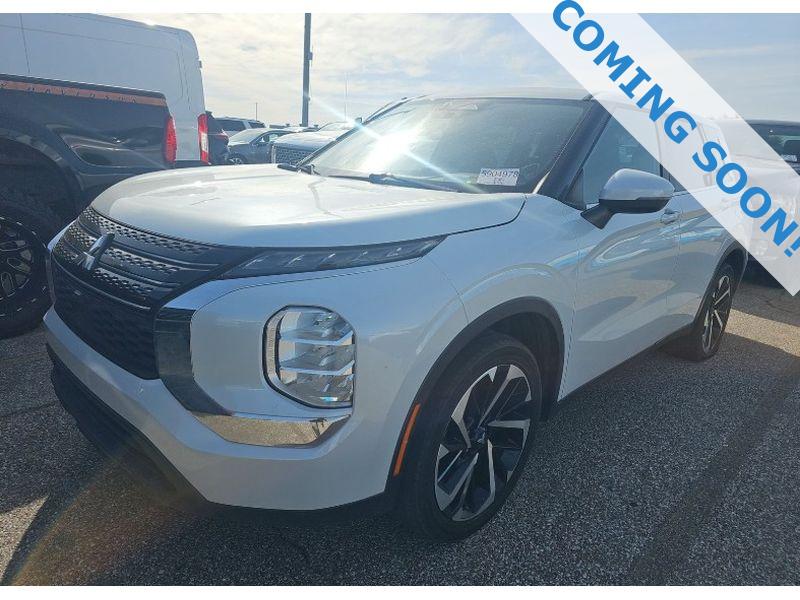 2022 Mitsubishi Outlander ES FWD