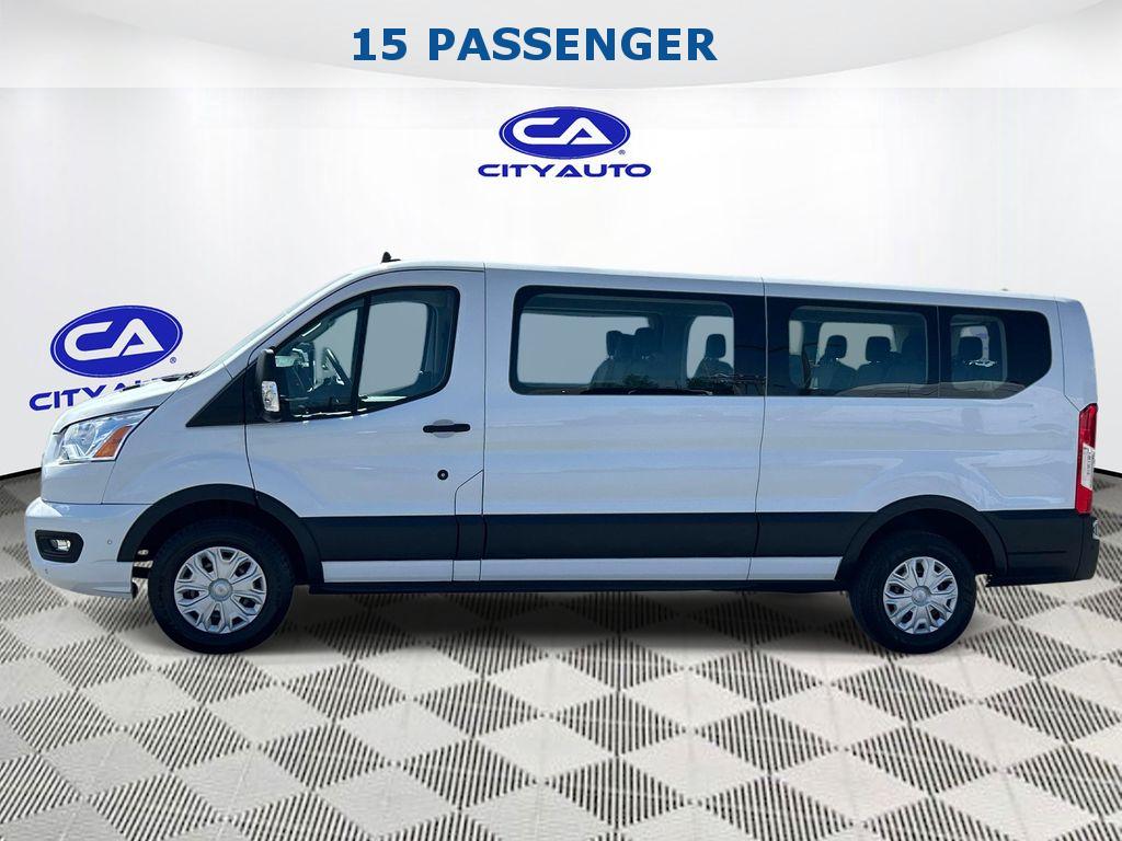 View vehicle photo 7