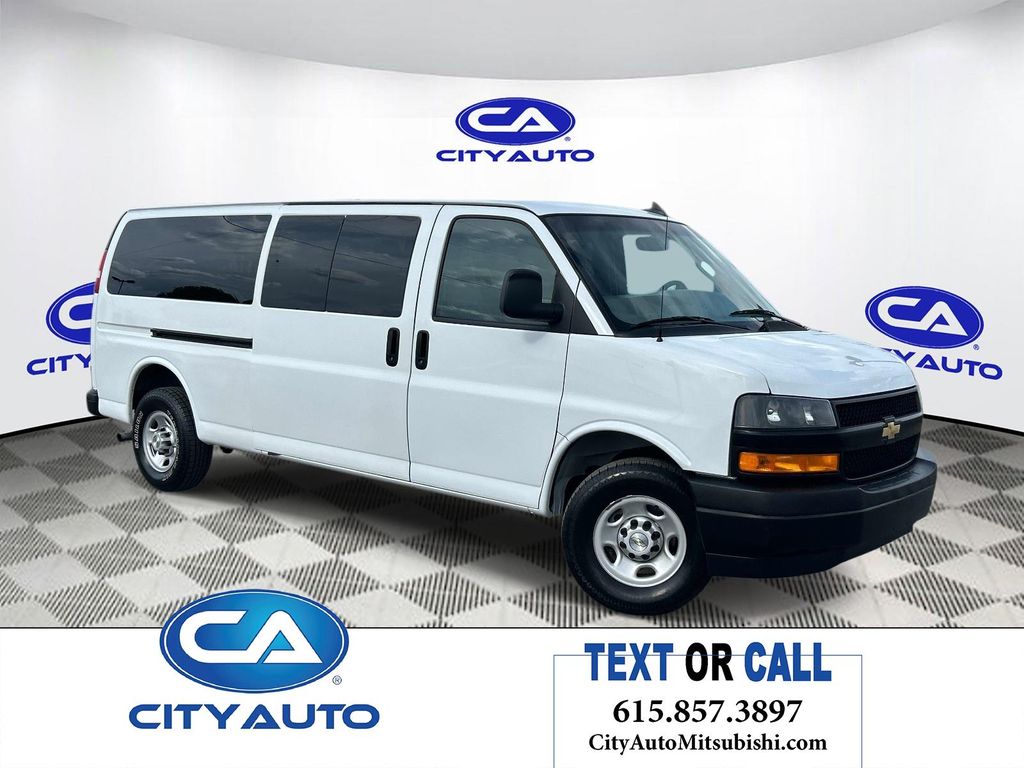 Summit White 2022 Chevrolet Express 3500 LS Extended RWD Van Rear-Wheel Drive 8-Speed Automatic
