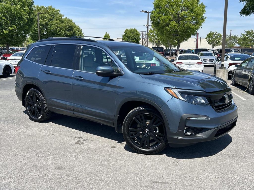 Gray (Steel Sapphire Metallic) 2022 Honda Pilot SE FWD SUV / Crossover Front-Wheel Drive 9-Speed Automatic