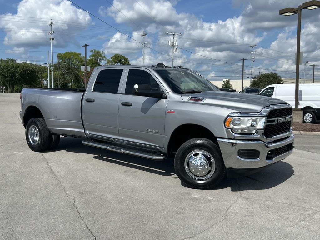 Billet Silver Metallic Clearcoat 2022 RAM 3500 Pickup Truck Four-Wheel Drive 8-Speed Automatic
