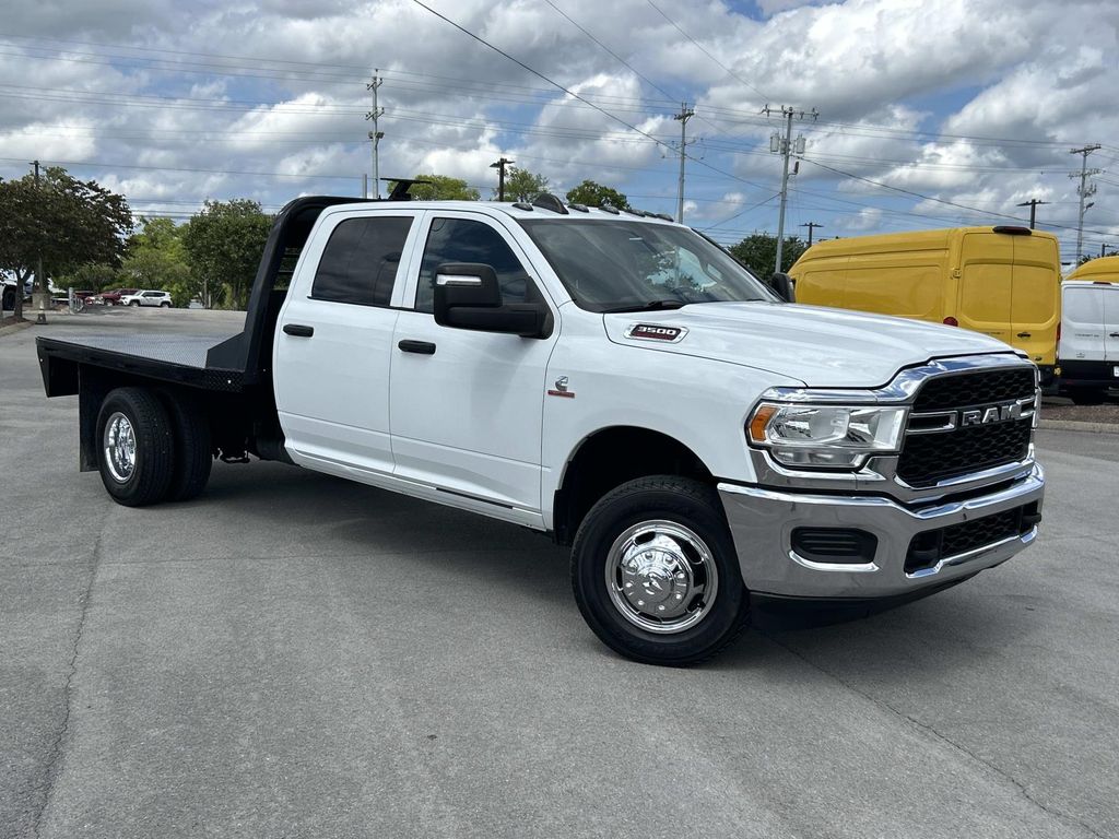 Bright White Clearcoat 2024 RAM 3500 Chassis Pickup Truck Four-Wheel Drive 6-Speed Automatic