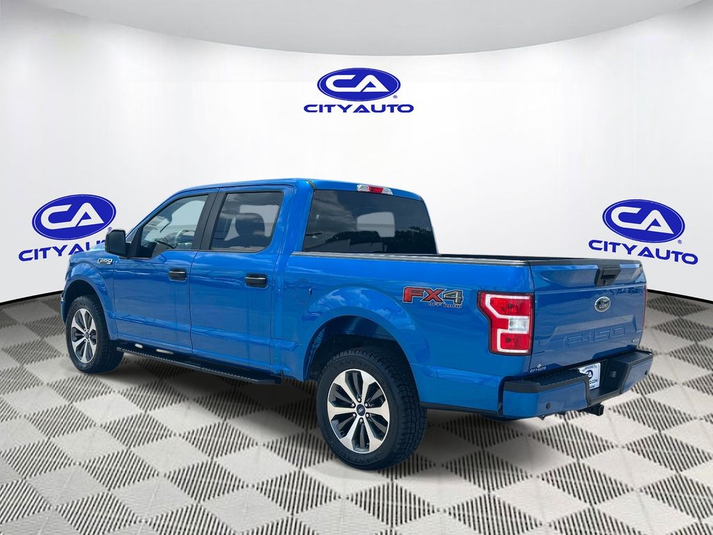 View vehicle photo 7