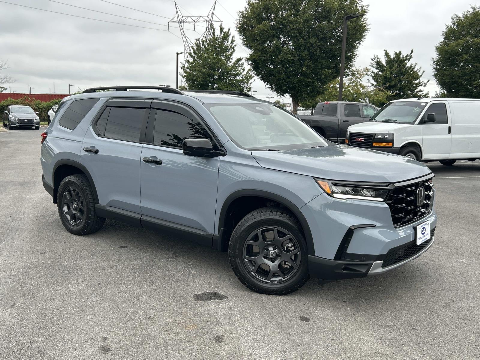 Sonic Gray Pearl 2025 Honda Pilot SUV / Crossover All-Wheel Drive Automatic