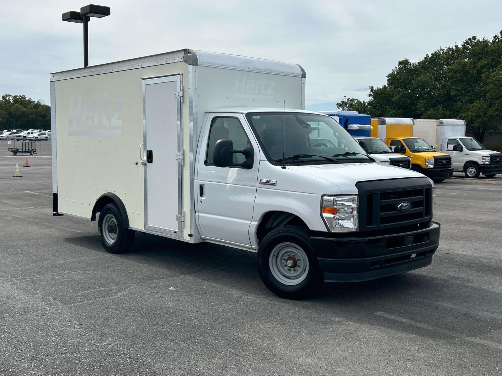 2023 Ford E-Series Chassis E-350 SD Cutaway SB RWD
