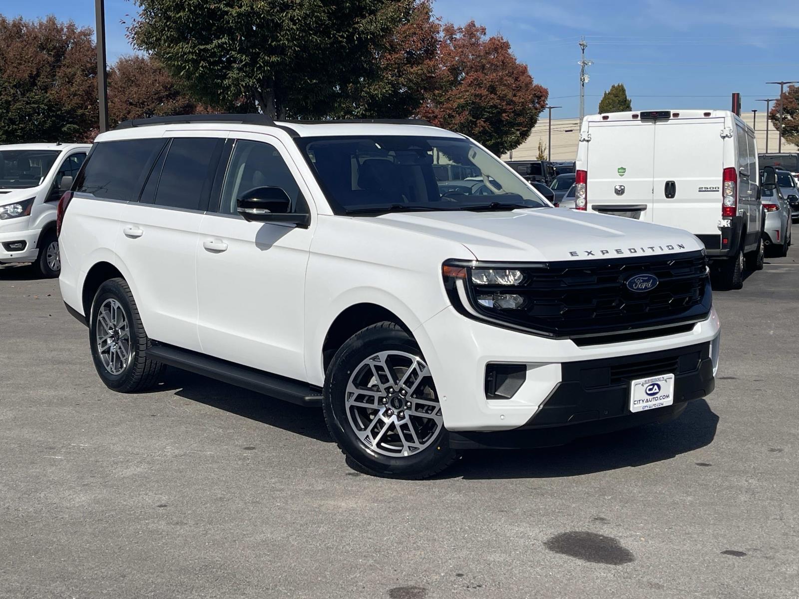 Oxford White 2025 Ford Expedition SUV / Crossover Four-Wheel Drive Automatic
