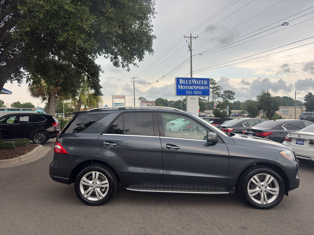 Steel Gray Metallic 2013 Mercedes-Benz M-Class SUV / Crossover All-Wheel Drive 7-Speed Automatic