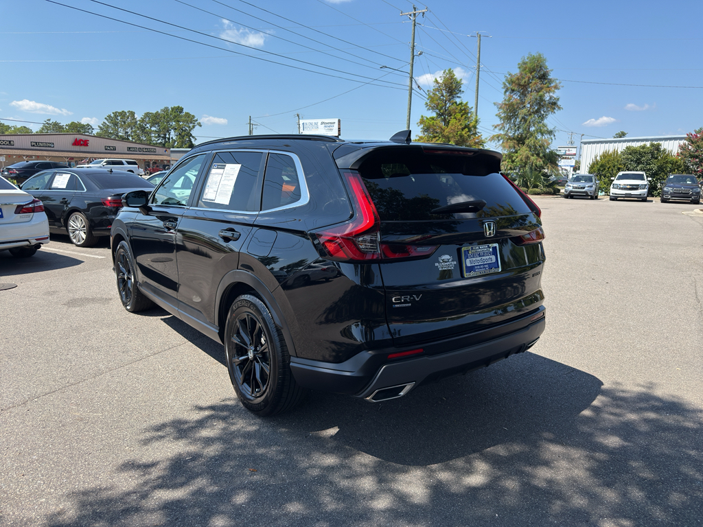 View vehicle photo 6