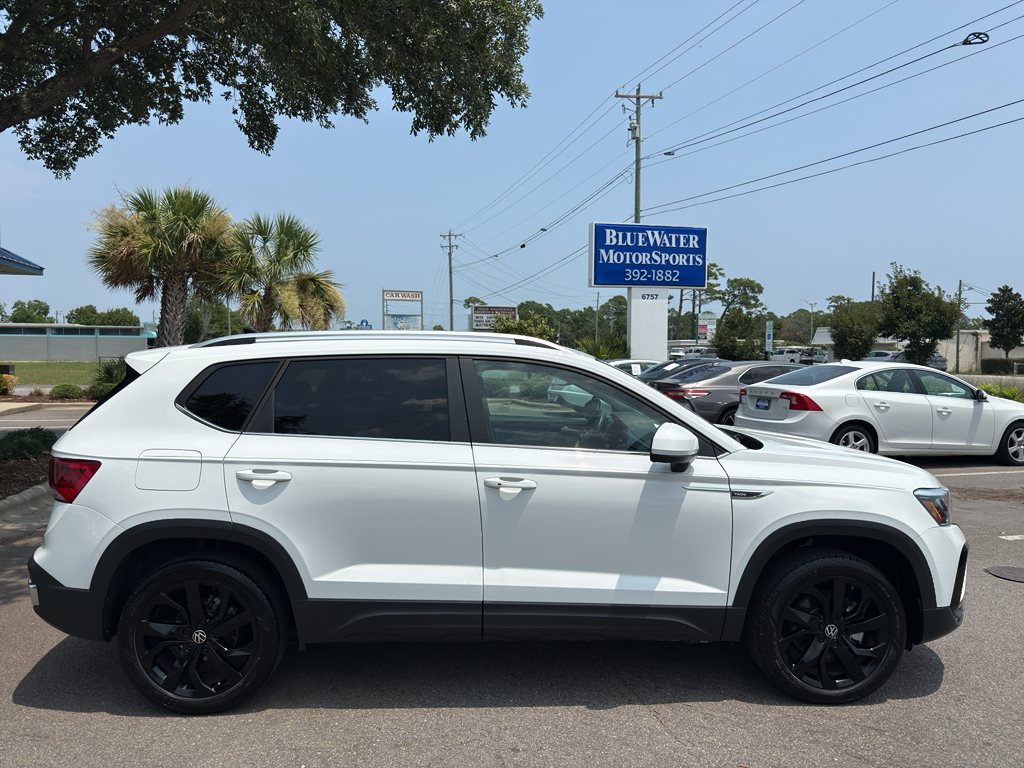 2022 Volkswagen Taos SE FWD