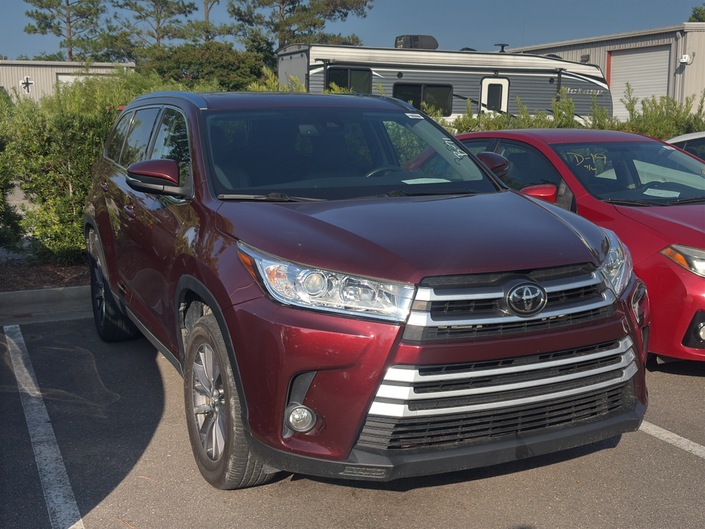 Ooh La La Rouge Mica 2019 Toyota Highlander SUV / Crossover Front-Wheel Drive 8-Speed Automatic