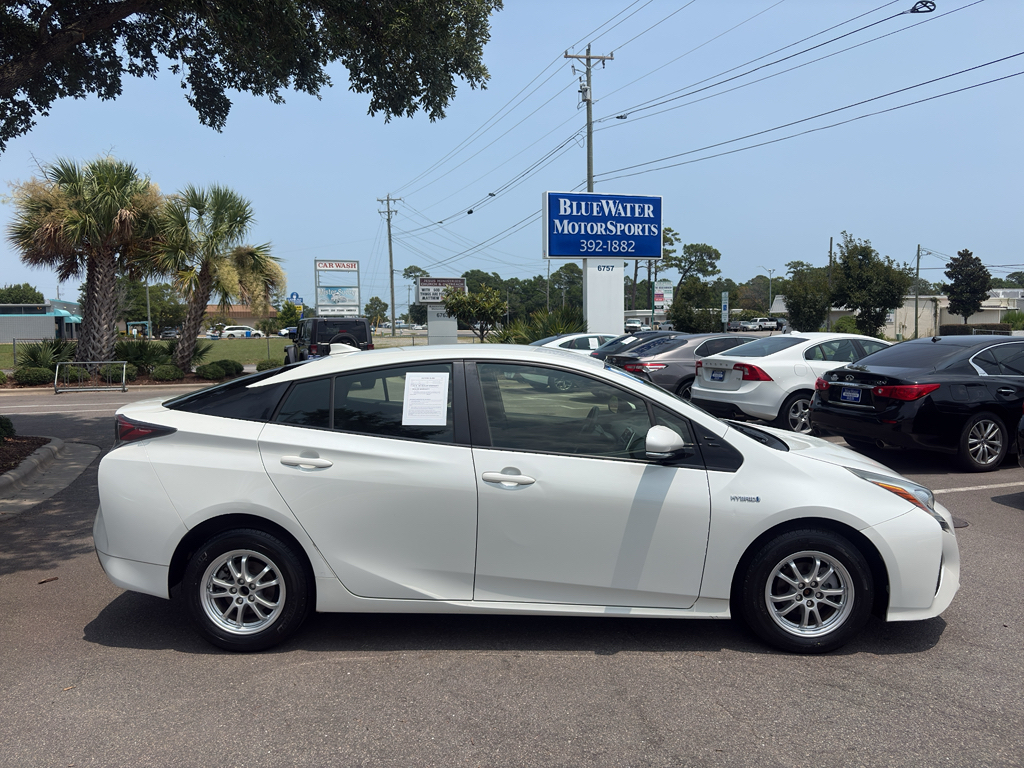 2017 Toyota Prius Two Eco FWD