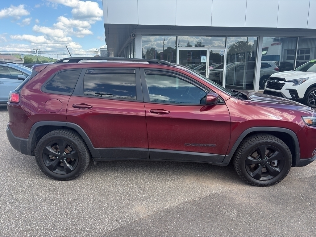 View vehicle photo 5