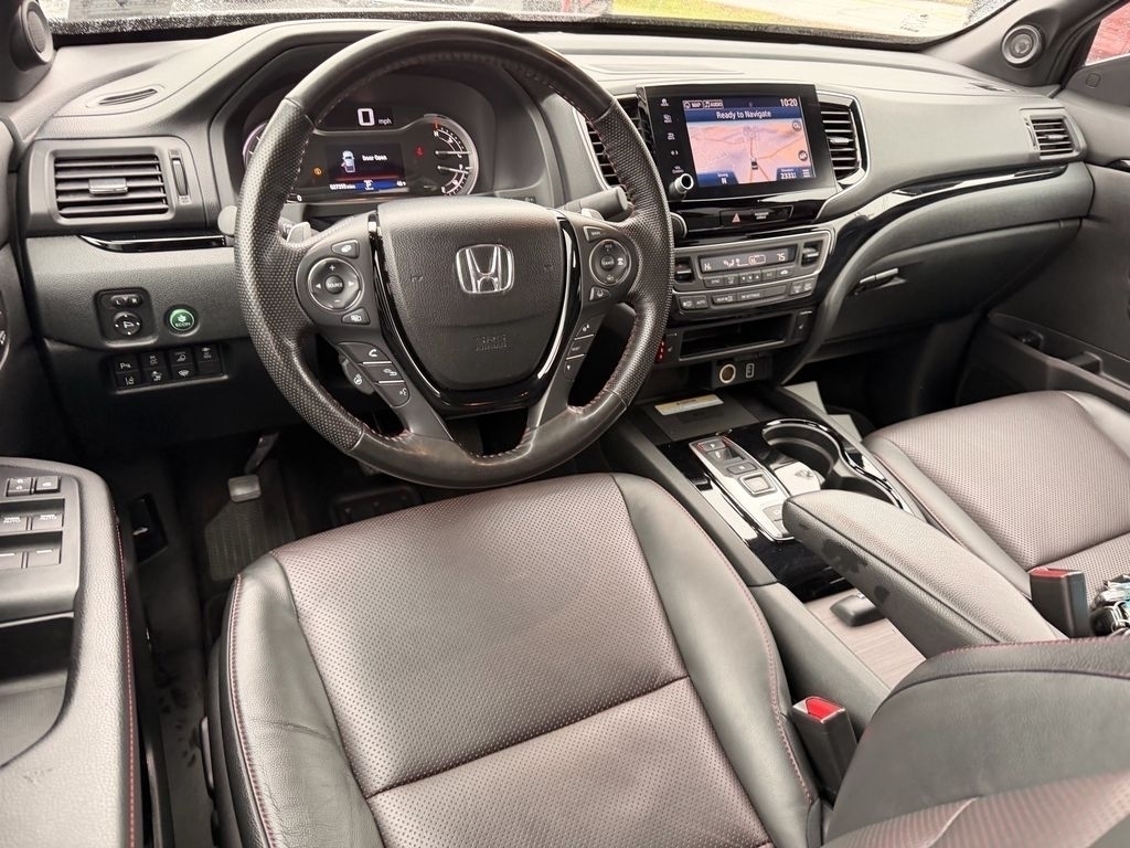 View vehicle photo 7