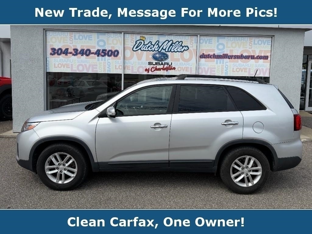 Bright Silver 2014 Kia Sorento SUV / Crossover Front-Wheel Drive 6-Speed Automatic