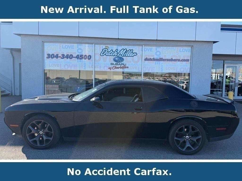 Pitch Black Clearcoat 2017 Dodge Challenger SXT Plus RWD Coupe Rear-Wheel Drive 8-Speed Automatic