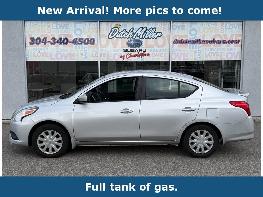 Brilliant Silver 2015 Nissan Versa 1.6 SV Sedan Front-Wheel Drive Continuously Variable Transmission