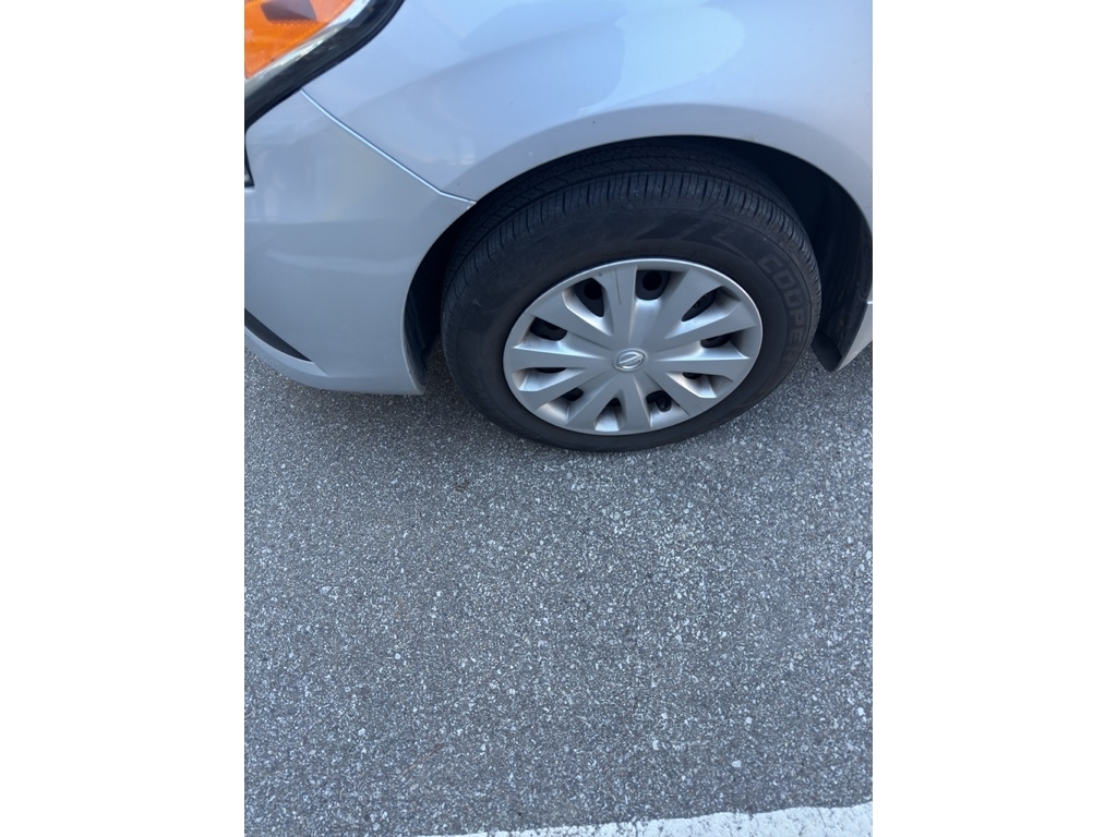 View vehicle photo 2