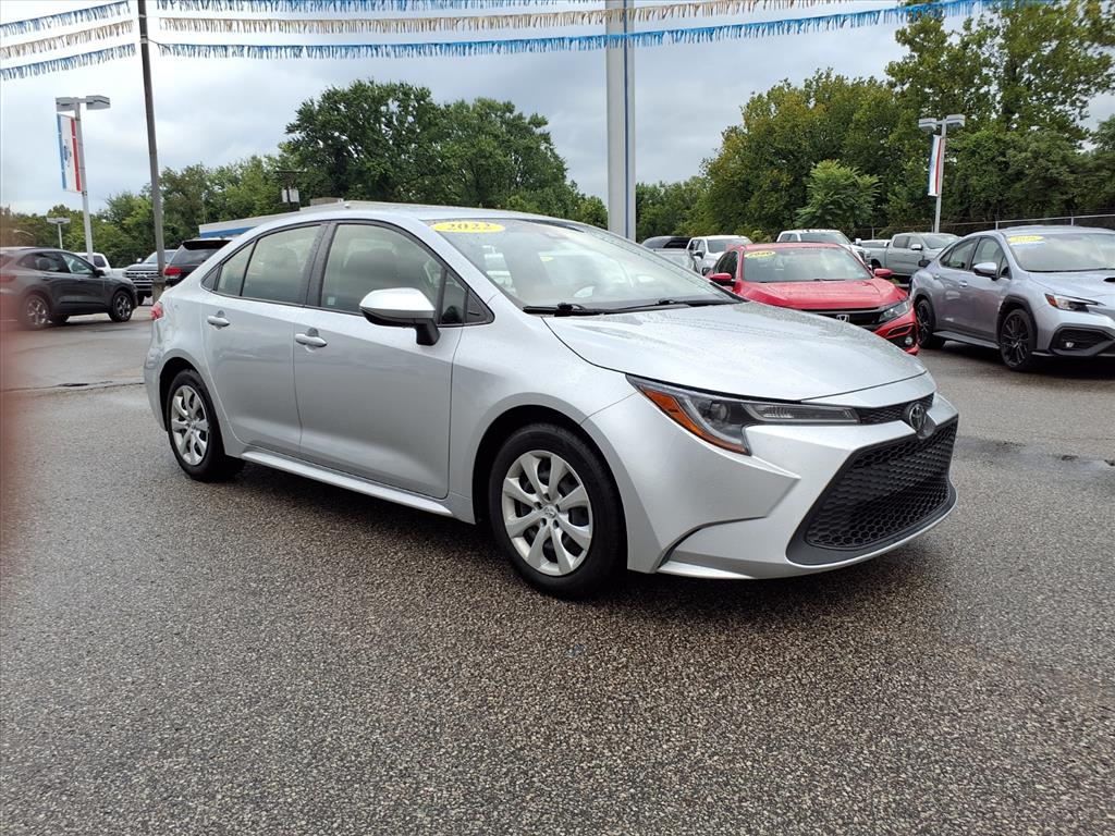 Classic Silver Metallic 2022 Toyota Corolla Sedan Front-Wheel Drive Continuously Variable Transmission