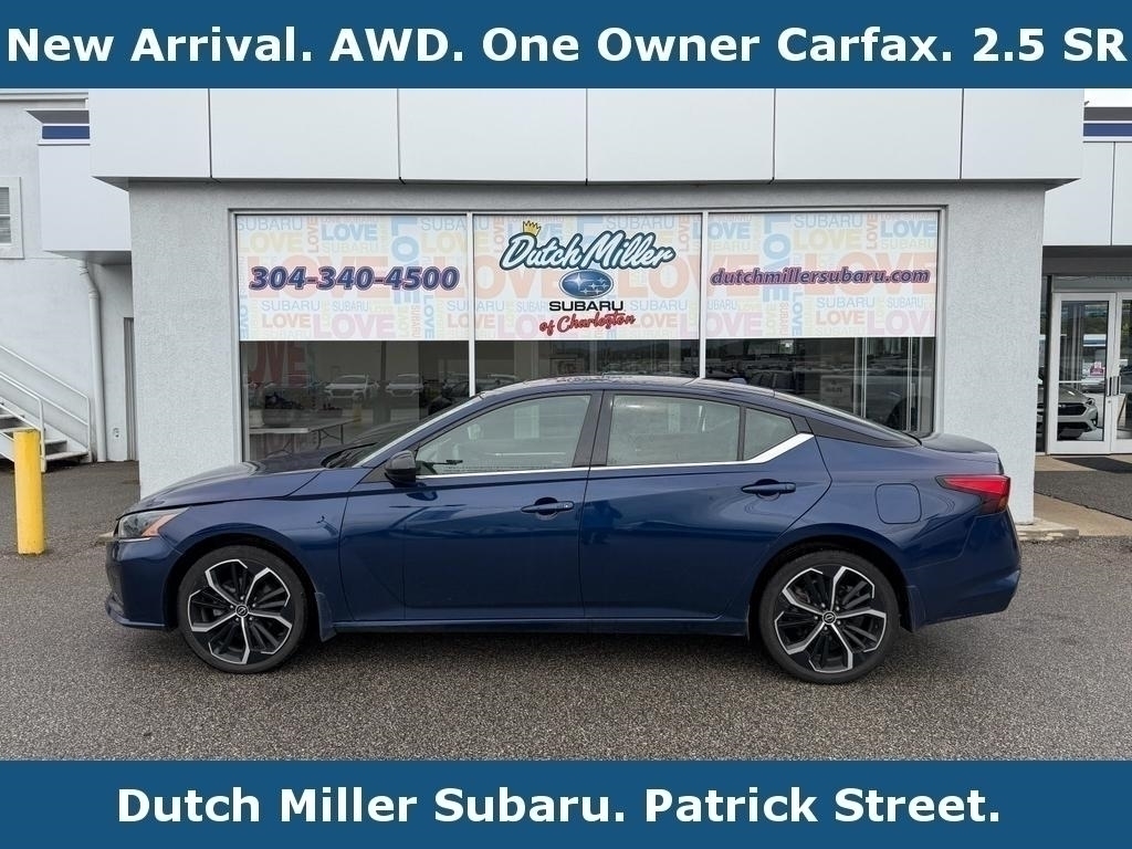 Deep Blue Pearl 2024 Nissan Altima Sedan All-Wheel Drive Continuously Variable Transmission