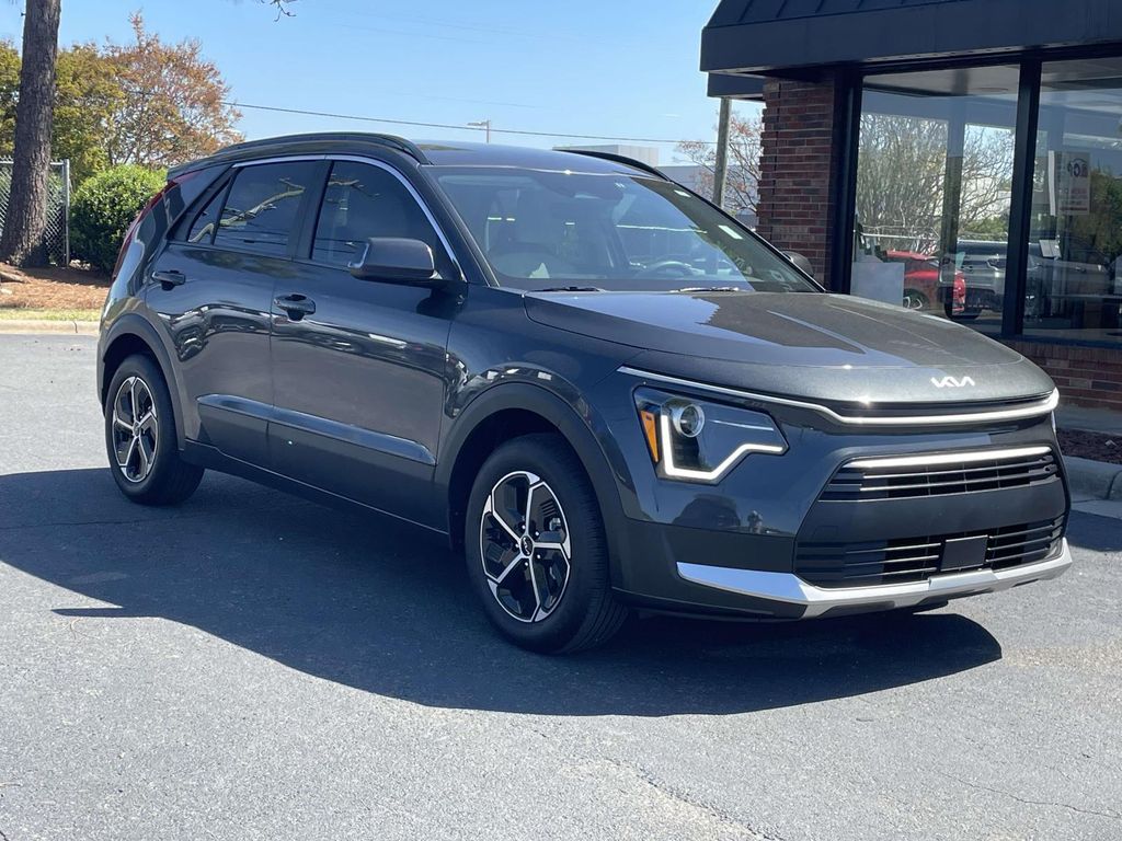 Interstellar Gray 2025 Kia Niro EX FWD SUV / Crossover Front-Wheel Drive 6-Speed Automatic