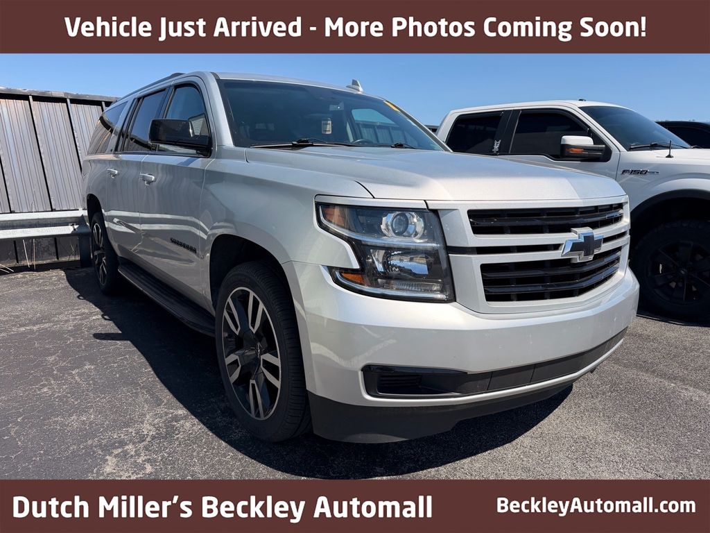 Silver Ice Metallic 2018 Chevrolet Suburban 1500 LT 4WD SUV / Crossover Four-Wheel Drive 6-Speed Automatic