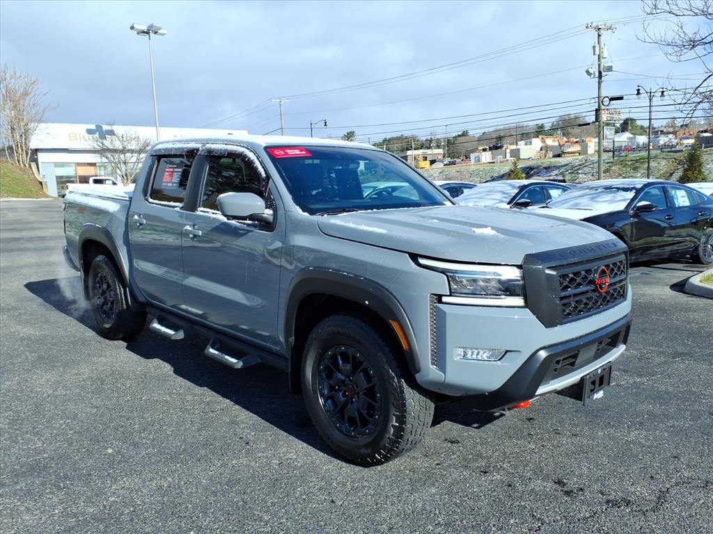 2023 Nissan Frontier PRO-4X Crew Cab 4WD