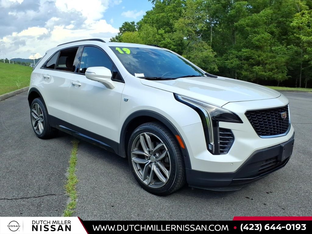 Crystal White Tricoat 2019 Cadillac XT4 SUV / Crossover Four-Wheel Drive 9-Speed Automatic