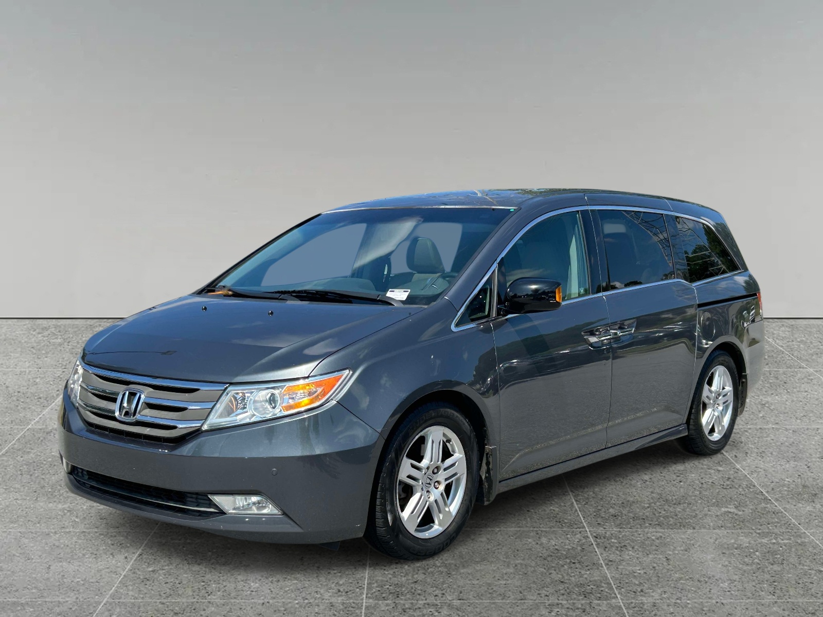Polished Metal Metallic 2012 Honda Odyssey Minivan Front-Wheel Drive 6-Speed Automatic