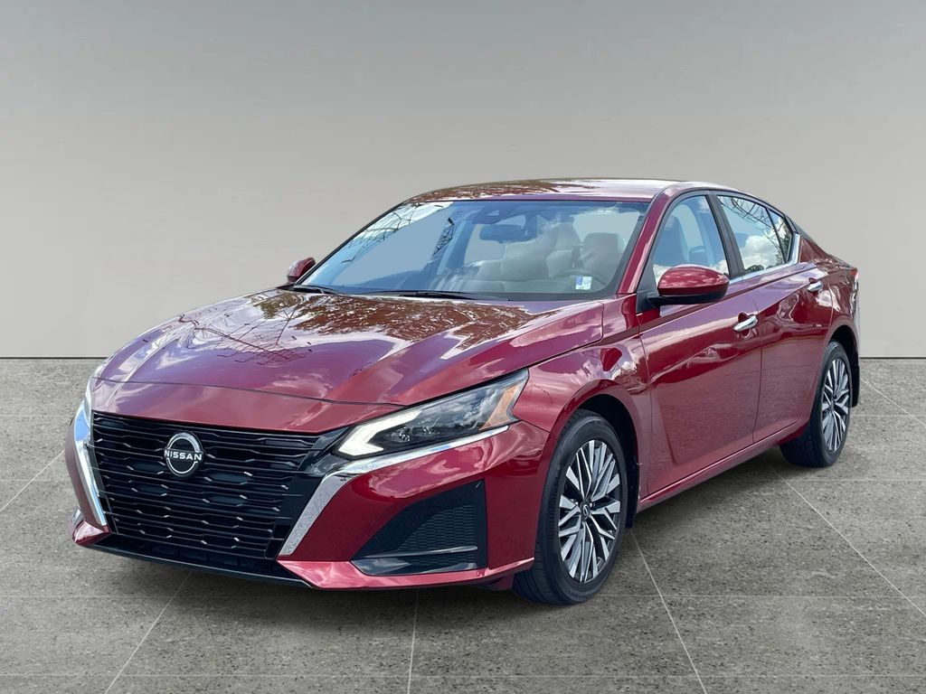 Red (Scarlet Ember Tintcoat) 2023 Nissan Altima 2.5 SV AWD Sedan All-Wheel Drive Continuously Variable Transmission