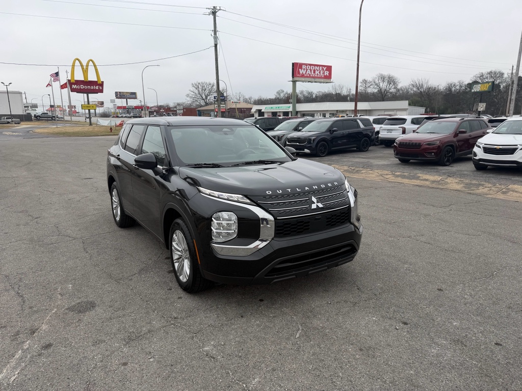 2024 Mitsubishi Outlander ES FWD