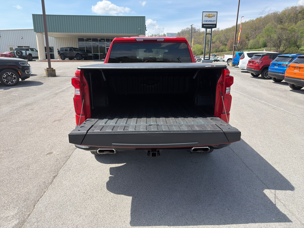 View vehicle photo 5