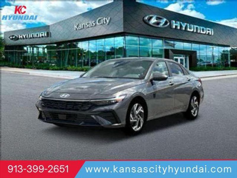 2025 Hyundai Elantra SEL Convenience FWD