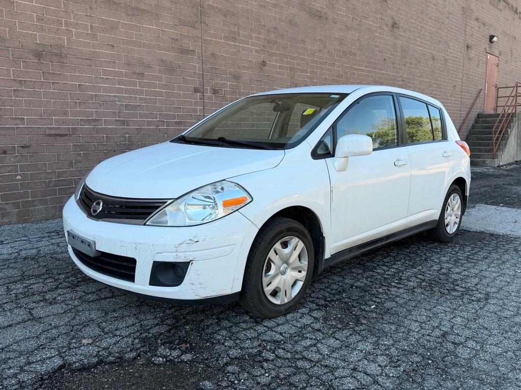 2011 Nissan Versa 1.8 S Hatchback