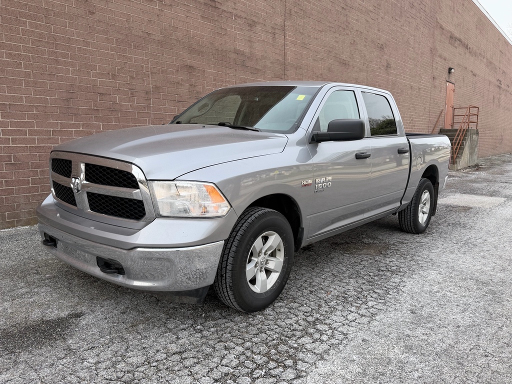 2023 RAM 1500 Classic SLT Crew Cab 4WD