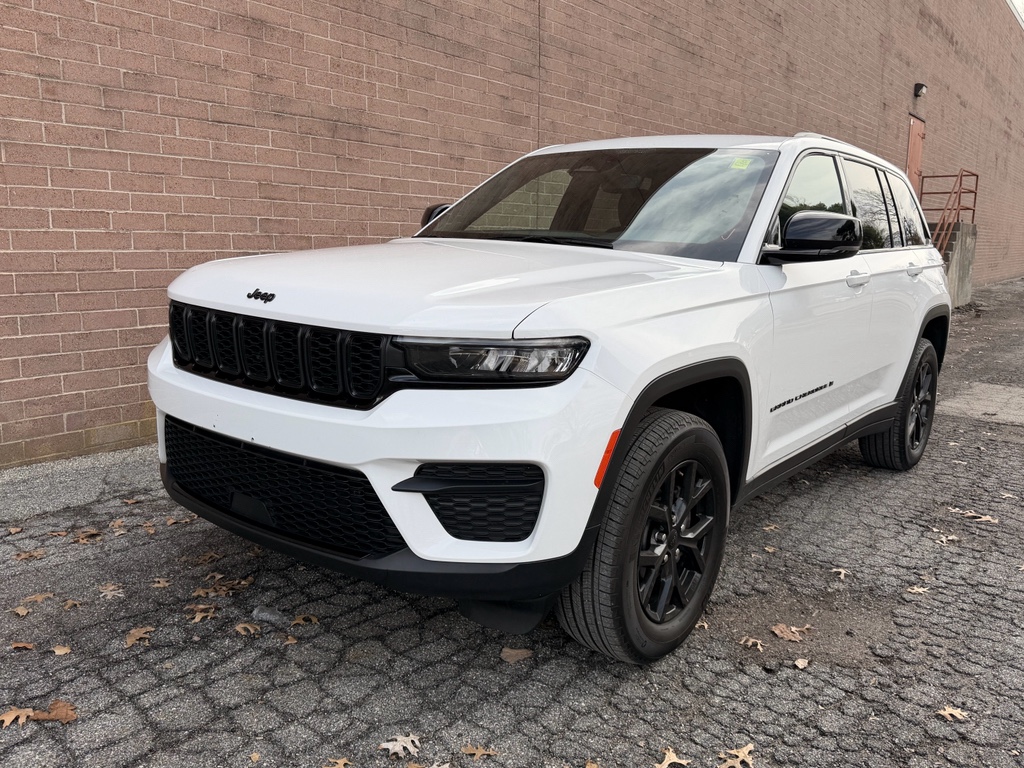 2024 Jeep Grand Cherokee Altitude 4WD