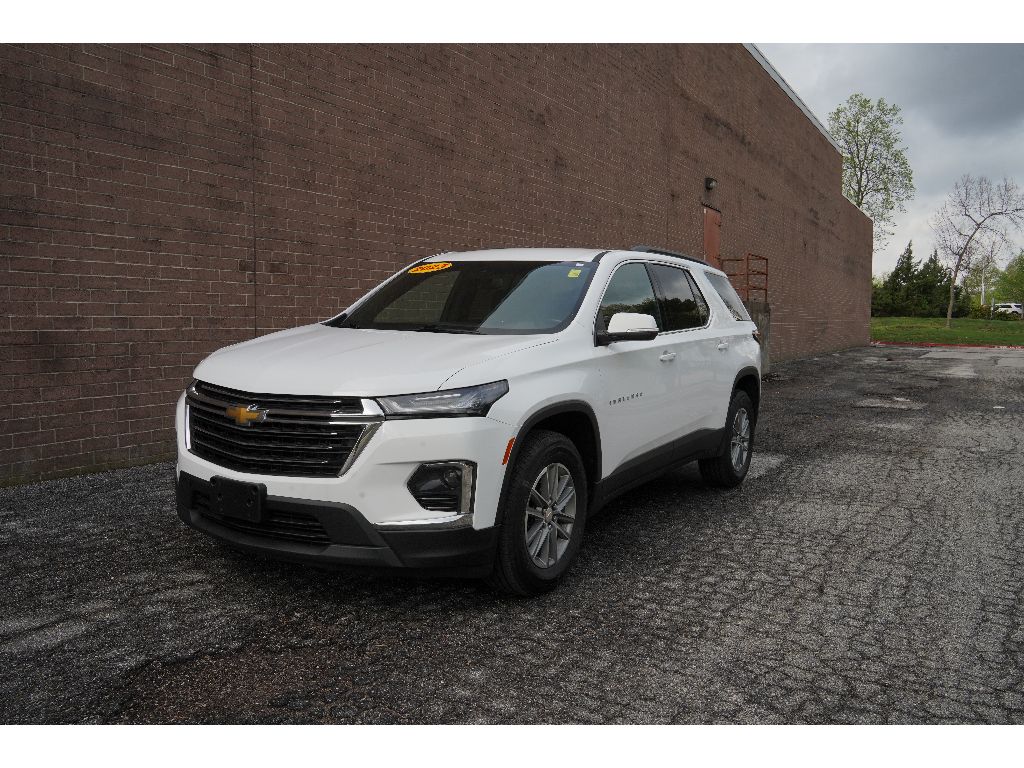 Summit White 2023 Chevrolet Traverse LT Leather FWD SUV / Crossover Front-Wheel Drive 9-Speed Automatic