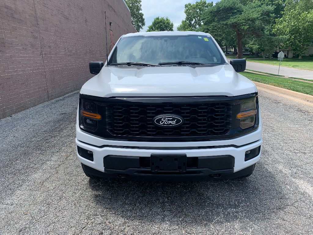 Oxford White 2024 Ford F-150 Pickup Truck Four-Wheel Drive Automatic