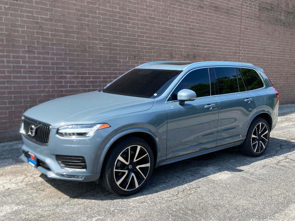 Gray (Thunder Grey Metallic) 2022 Volvo XC90 T6 Momentum 7-Passenger AWD SUV / Crossover All-Wheel Drive 8-Speed Automatic