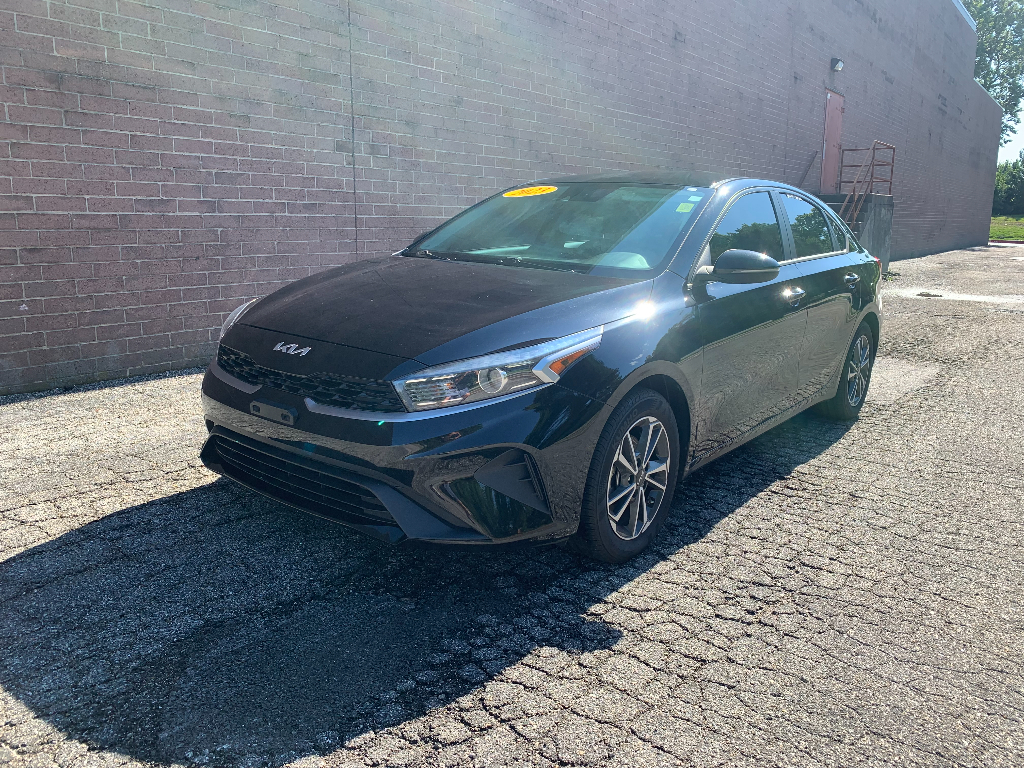 2023 Kia Forte LXS FWD
