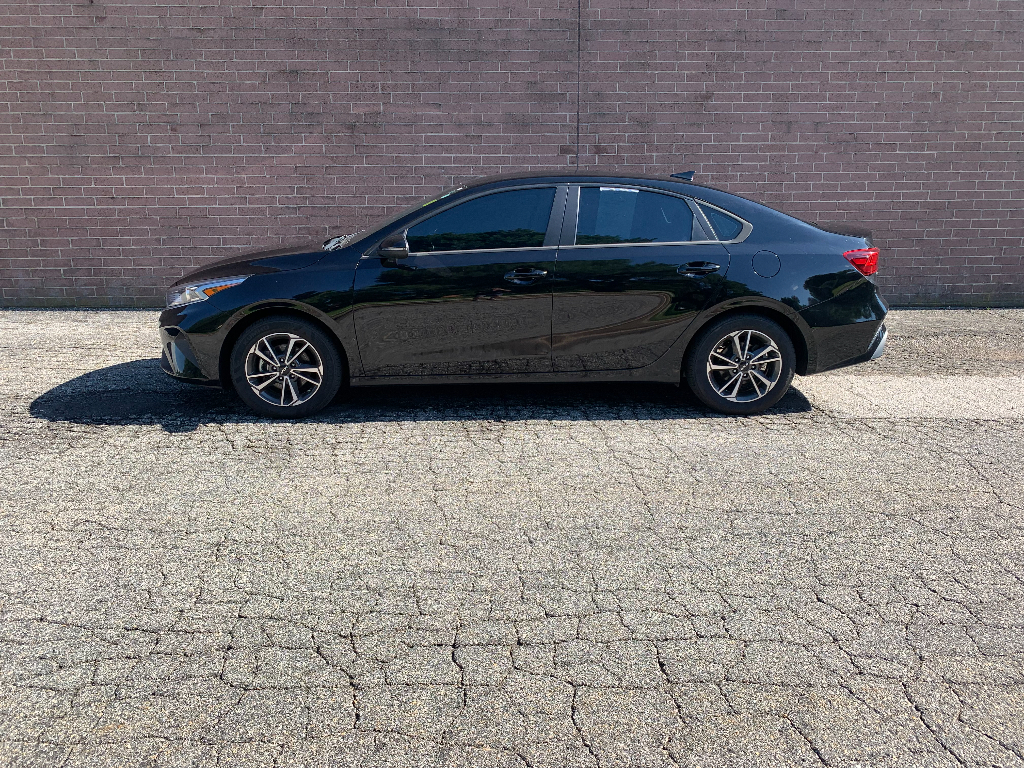 View vehicle photo 2