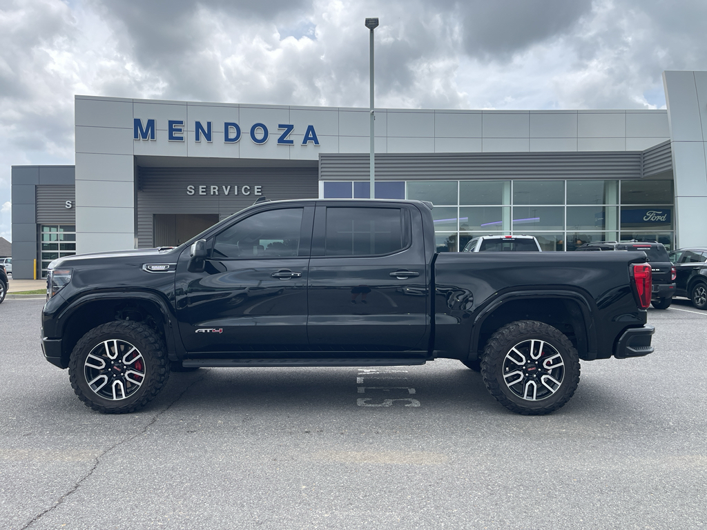  2022 GMC Sierra 1500 AT4 Crew Cab 4WD   